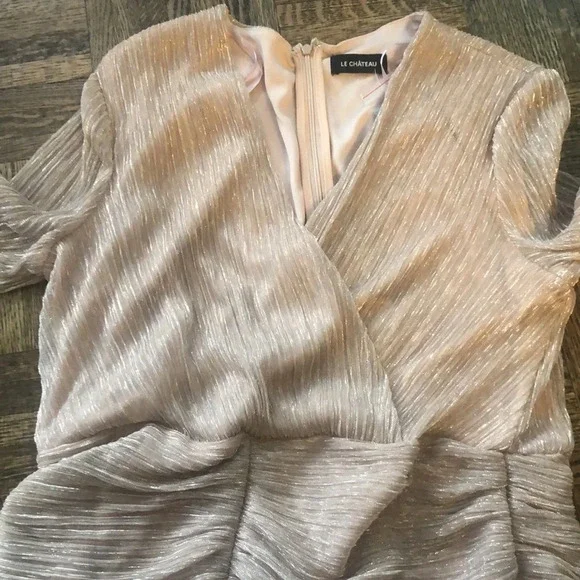 Le Chateau dress - Picture 4 of 8